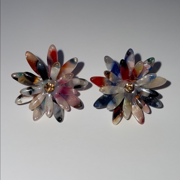 Jewelry - Vintage Multicolor Floral Earrings.
